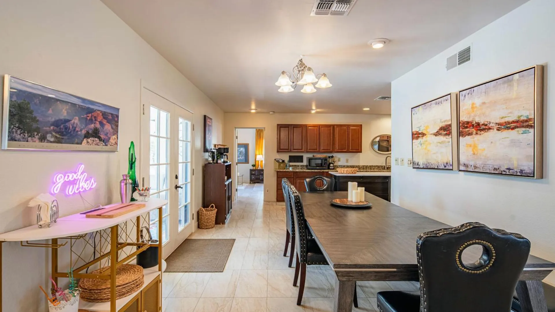 Spacious Scottsdale Villa With Pool, Golf, Game Room, And Two Master Suites 0*,